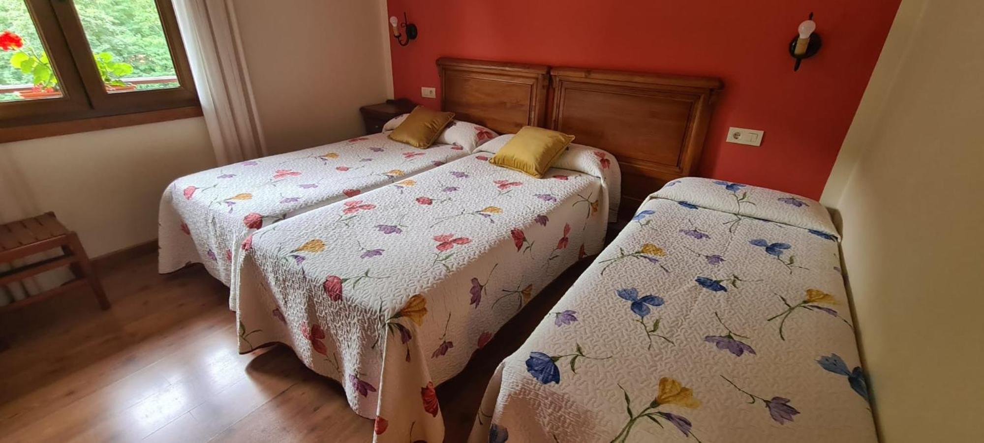 Apartamentos La Corona Carrena de Cabrales Bagian luar foto